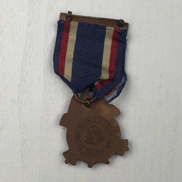 Vintage Sons of Union Veterans of the Civil War Membership Medal Badge Brooch - Picture 7 of 9